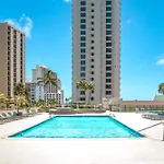 Deluxe Living In Waikiki - Ocean View Condo With Parking